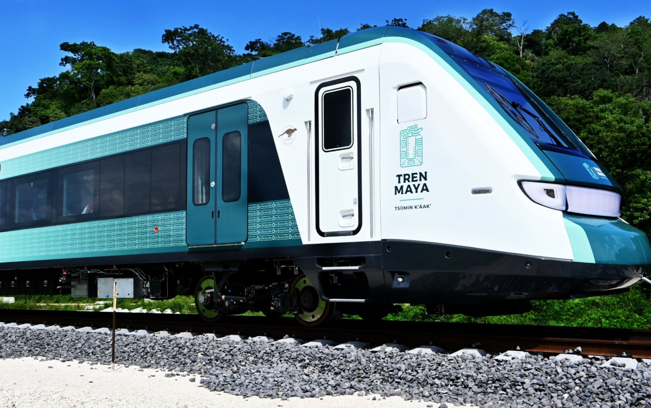 Se burla Salinas Pliego de descarrilamiento de vagones del Tren Maya